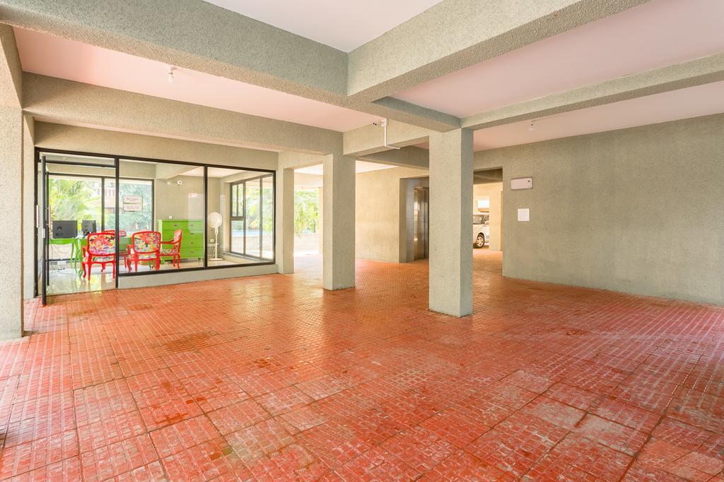 Treebo Trend Zeebo Suites Arpora Bagian luar foto