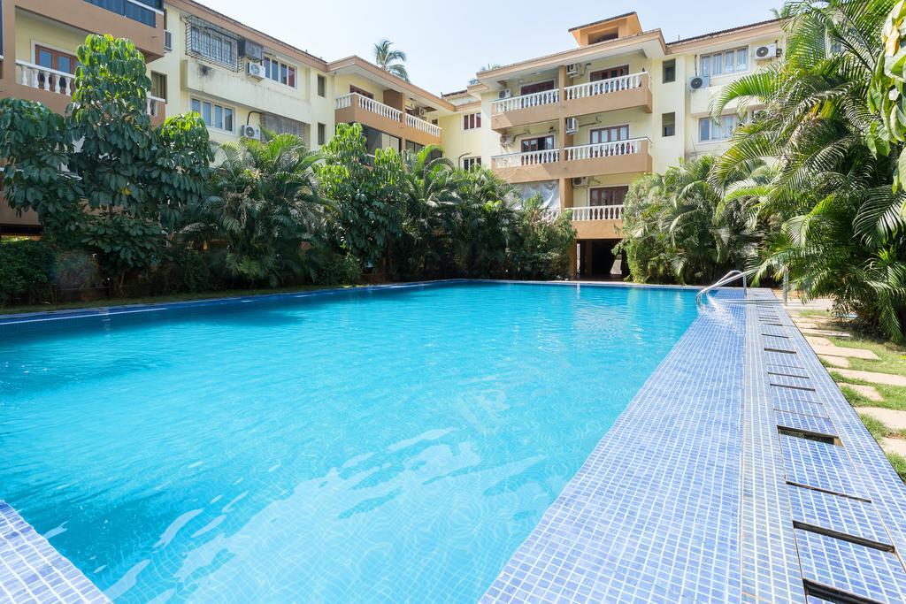 Treebo Trend Zeebo Suites Arpora Bagian luar foto