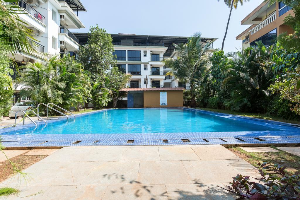 Treebo Trend Zeebo Suites Arpora Bagian luar foto
