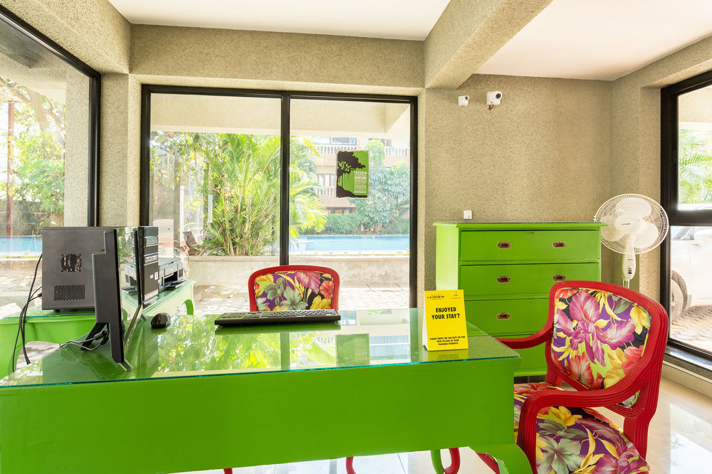 Treebo Trend Zeebo Suites Arpora Bagian luar foto